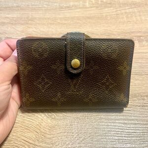 Louis Vuitton Kisslock Vintage Wallet with Coin Purse